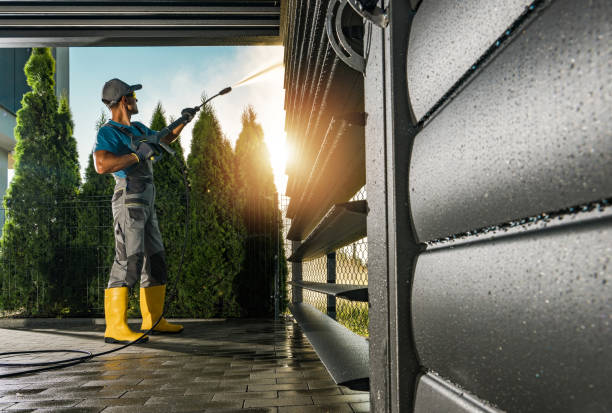 Why Choose Our Certified Pressure Washing Experts for Your Project Needs in Parklawn, CA?